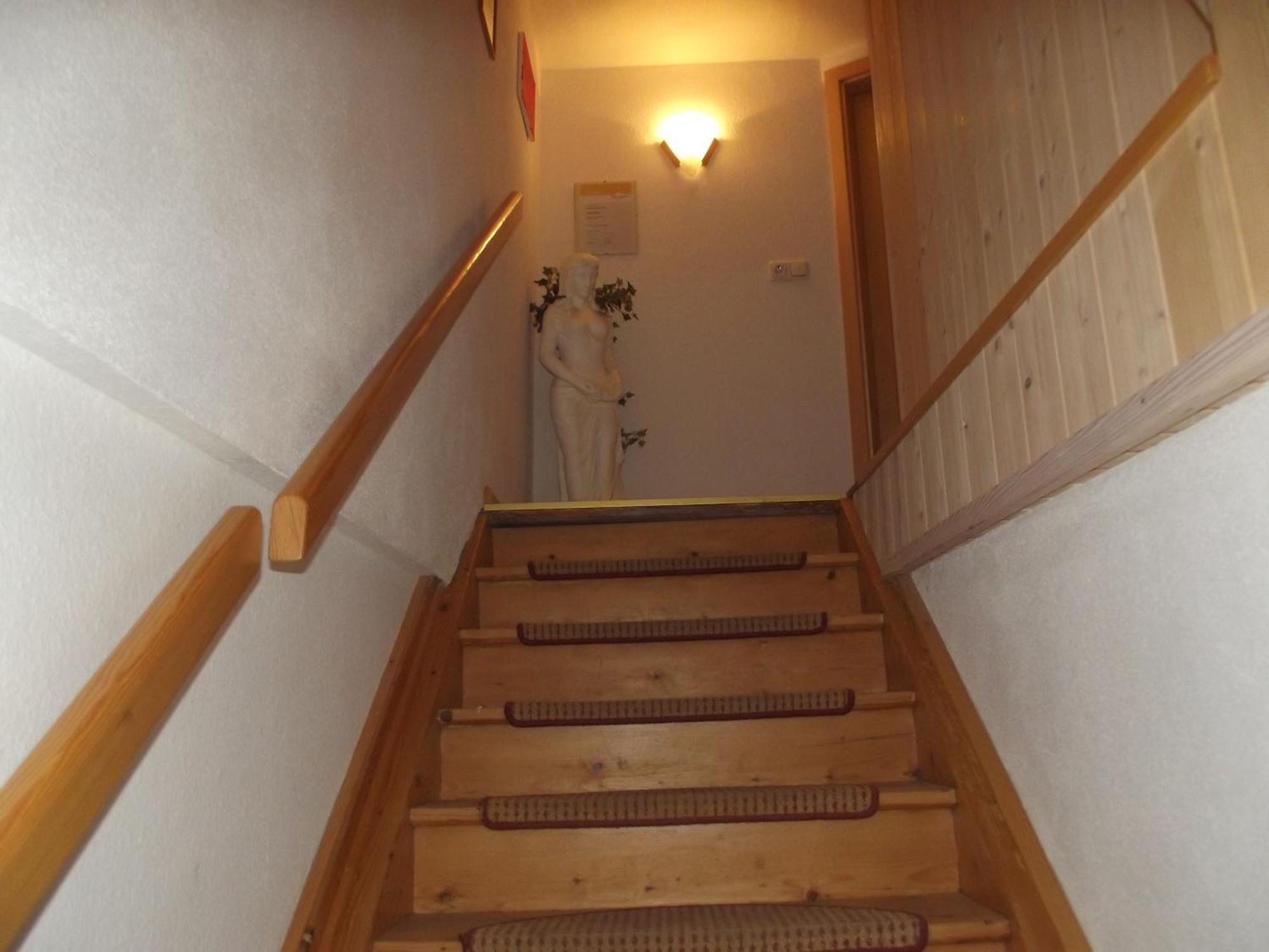 Gemuetliche Ferienwohnung In Urigem Bauernhaus プフロンテン エクステリア 写真